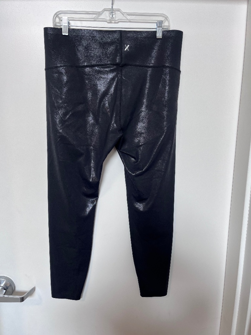 The Ultimate Knix x Papaya Sculpt Legging shimmery black